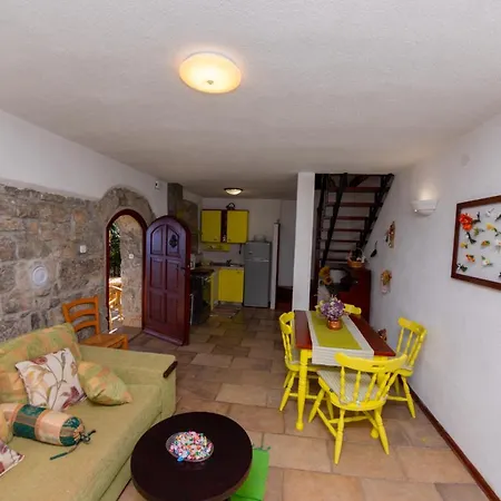 Kuca Kata - Nono Ferienhaus *